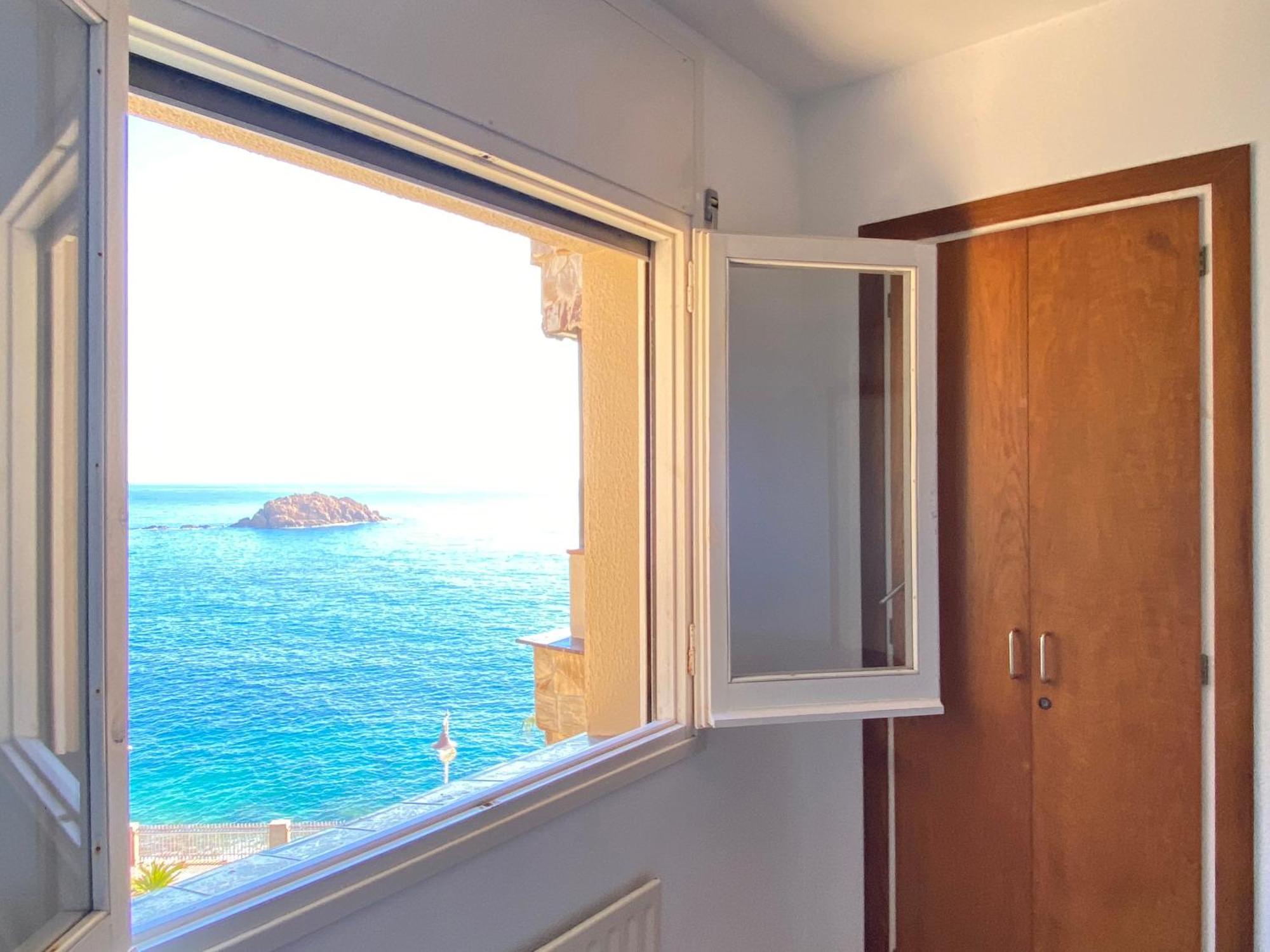 Magnificent Apartment At The Sea Front Of טוסה דה מאר מראה חיצוני תמונה